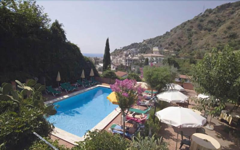 Hotel Villa Sirina Taormina Bagian luar foto