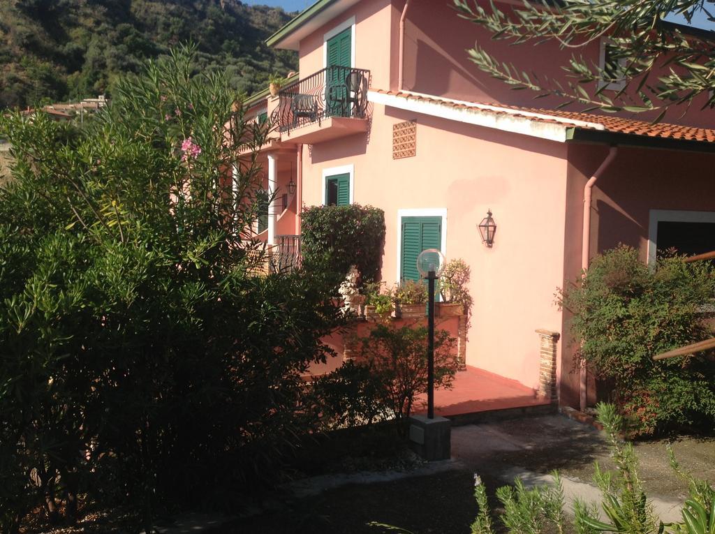 Hotel Villa Sirina Taormina Bagian luar foto
