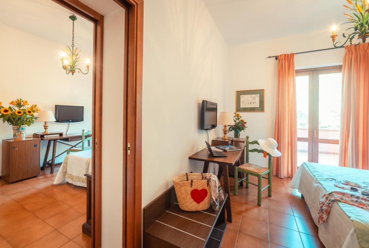 Hotel Villa Sirina Taormina Bagian luar foto