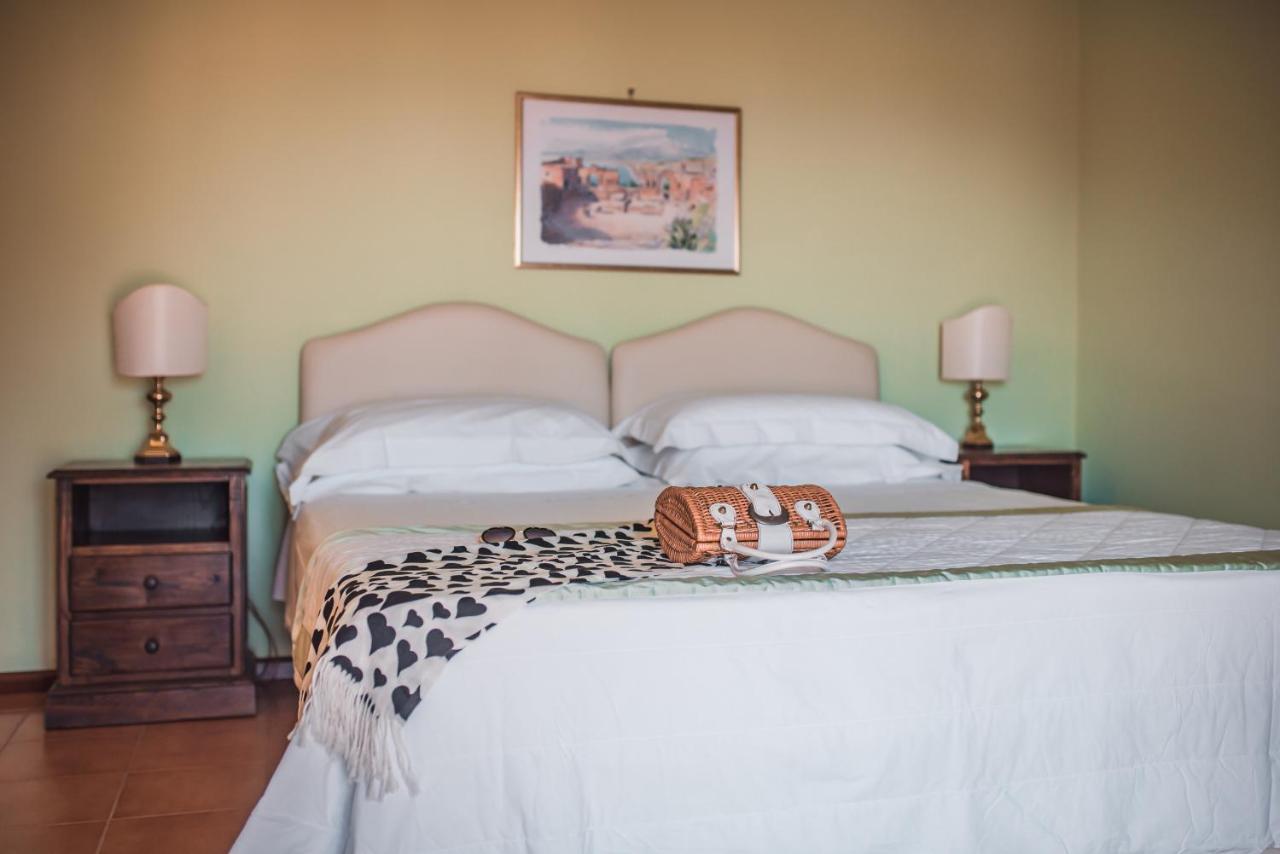 Hotel Villa Sirina Taormina Bagian luar foto